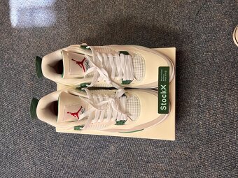 Jordan 4 Retro SB Pine Green - 3