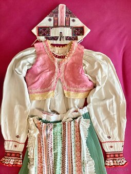 Kroj Závadka nad Hronom. - 3