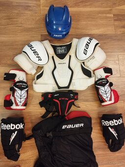 Hokejova vystroj - 3