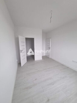 Skolaudované 3i byty v tehlovej novostavbe. - 3