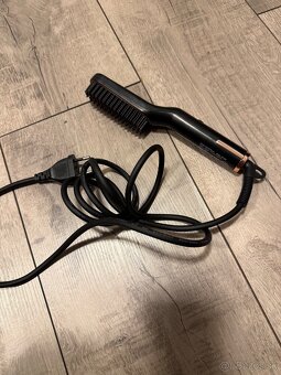 Žehlička na vlasy/bradu - 3