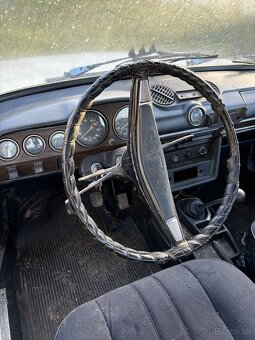 Lada VAZ 2103 - 3