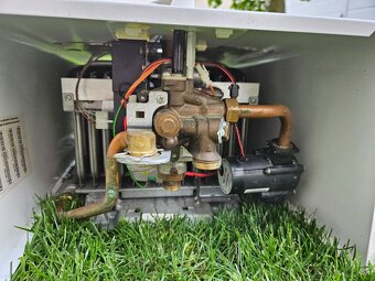 Predám plynový prietokový ohrievač Protherm Pog 24 - 3
