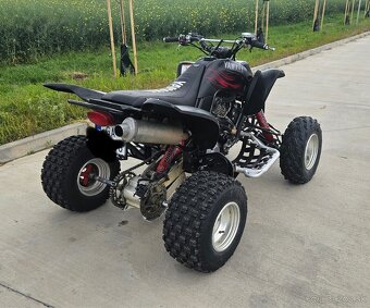 Yamaha raptor 660 - 3