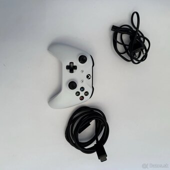 Xbox One S - 3