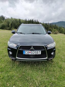 Mitsubishi Outlander 2.2 4x4 7-miestne automat - 3