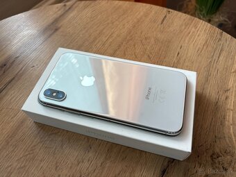 Apple iPhone XS - 3