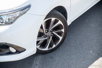 Toyota Auris Touring Sports 1.2 Turbo Executive - 3