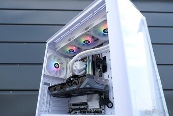 Herný PC, Ryzen 7 7800X3D, RX 9070, 32GB RAM, 2TB SSD, 24m - 3