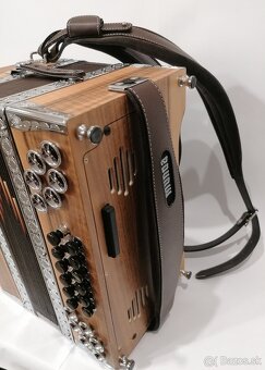 Heligónka Munda - 3