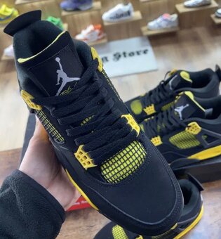 Nike Air Jordan 4 Thunder Yellow Retro - 3