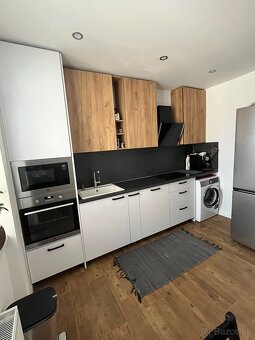 Exkluzívne 2 izb. byt (59m2+11m2pivnica) - 3