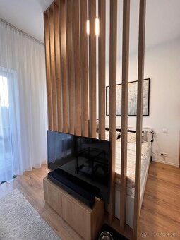 Prenájom moderného 1,5-izbového bytu s predzáhradkou – Slneč - 3