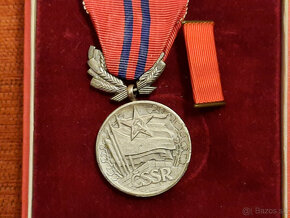 Medaile, vyznamenania ČSSR - 3