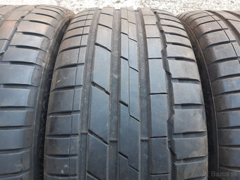255/45 R19 -letné - 3