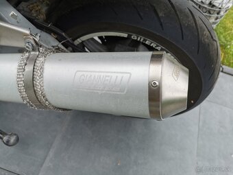 Gilera GP 800 - 3