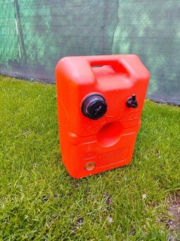 NÁDRŽ NA LODNÝ MOTOR 22L - 3