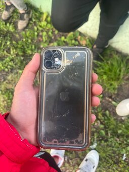 iPhone 11 - 3