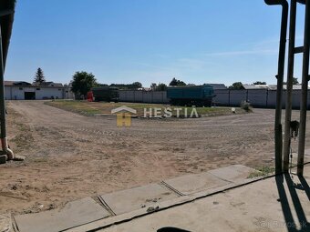 Pozemok s hospodárskymi budovami a ubytovaním - 3
