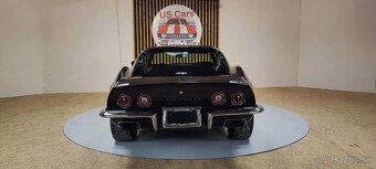Krásná Chevrolet Corvette C3 Stingray z roku 1972 - 3