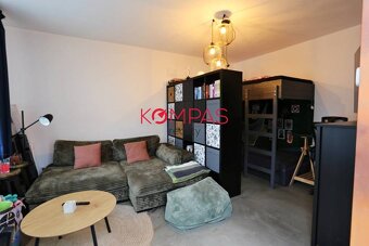 MODERNE ZREKONŠTRUOVANÝ A KOMPLETNE ZARIADENÝ 2-IZB. BYT S L - 3