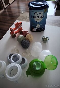 Kojenecke flase, cumel,lyzicky,davkovac,... - 3