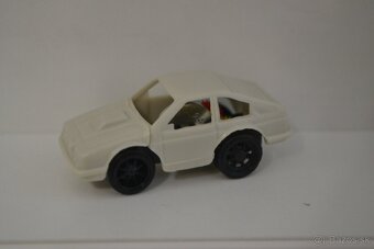 KINDER autíčka- - 3