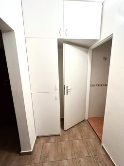 Budatínska - príjemná 2 garsonka s 2 loggiami - 3