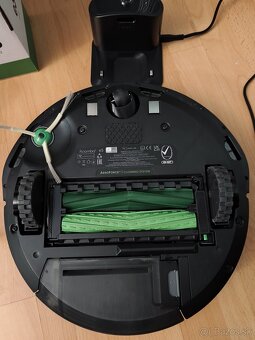 ROBOTICKÝ VYSÁVAČ iROBOT ROOMBA e5 - 3