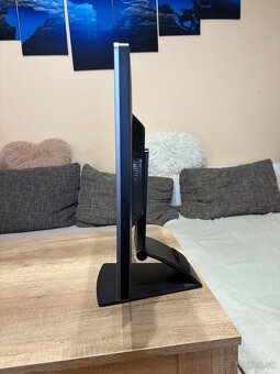 Predam 27 palcovy Full HD monitor HP - 3