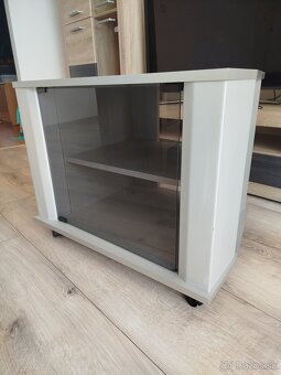 Stolik pod TV - 3