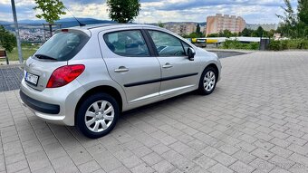 Peugeot 207 1.4 benzín 54kw - 3