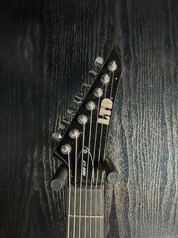 7 strunová gitara ESP LTD MH-17Kit Black - 3