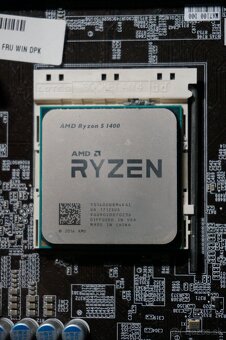 Základná doska + Procesor - 3