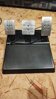 Predám Trustmaster T300 + T3PA GT pedále - 3