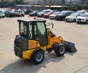 Predám Kolesový mini- nakladač 4x4 Tal. hydraulika - 3