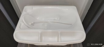 Predám vaničku s prebaľovacím pultom - 3