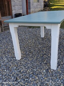 Masívny jedálenský stôl - 3