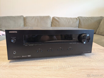 Onkyo TX-8220 - 3