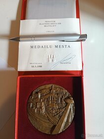 Medaila Bratislava, Snopek - 3