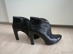 Elegantné čierne kožené topánky č. 37 - 3