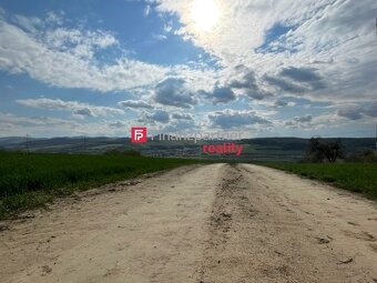 Zľava -10000€: Stavebný pozemok 1900m2 - Petrovany-Močarman - 3
