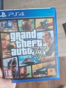 Ps4 slim - 3