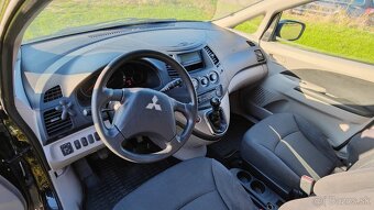 Mitsubishi Grandis - 3