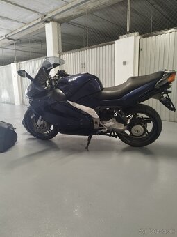 Aprilia Futrura RST 1000 - 3