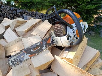 Predám pilku Stihl 251 - 3