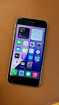 iPhone SE 2020 64GB - 3