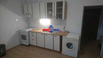 Pekný 1 izbový byt Kollárovo námestie, zrekonštruovaný, zari - 3