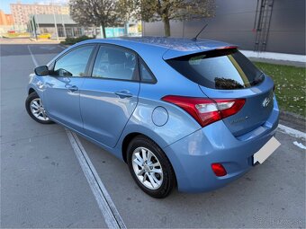 Hyundai i30 Hatchback 1.6 GDi Trikolor 6MT, Benzín 99 kW// - 3