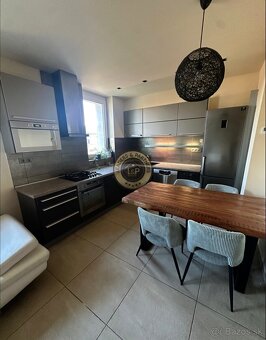 L&P | Prenájom priestranného 3-izbového bytu –Trenčianska ul - 3